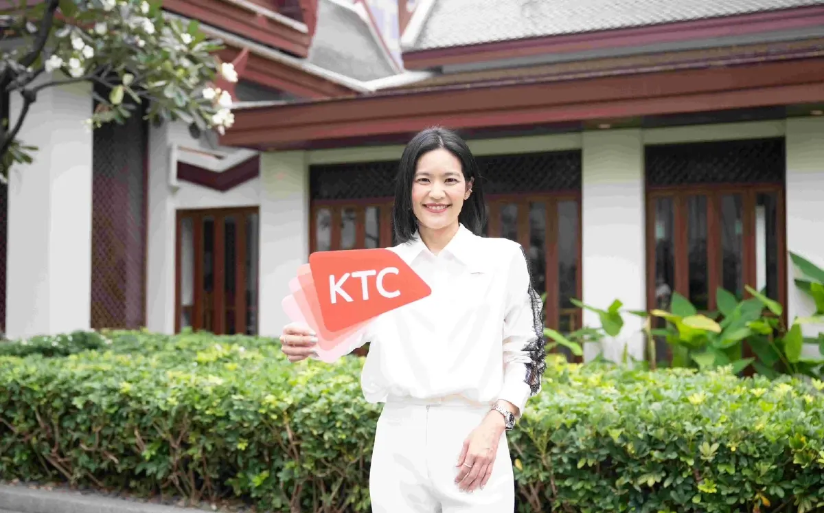 นางสาววริษฐา พัฒนรัชต์ ผู้บริหารสูงสุด ฝ่ายการตลาดบัตรเครดิต เคทีซี