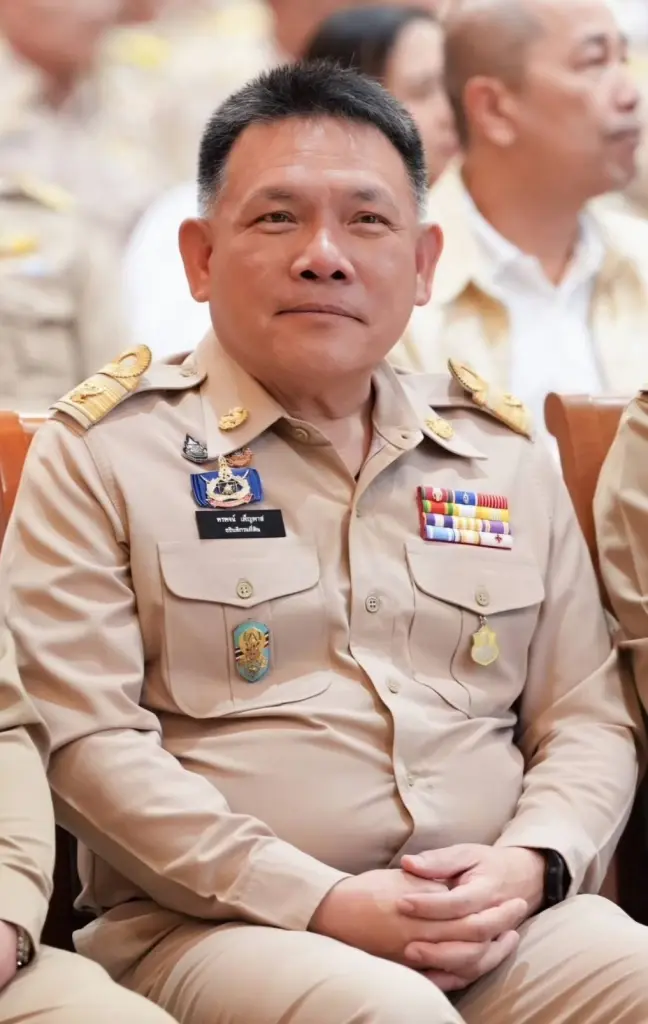 พรพจน์ เพ็ญพาส