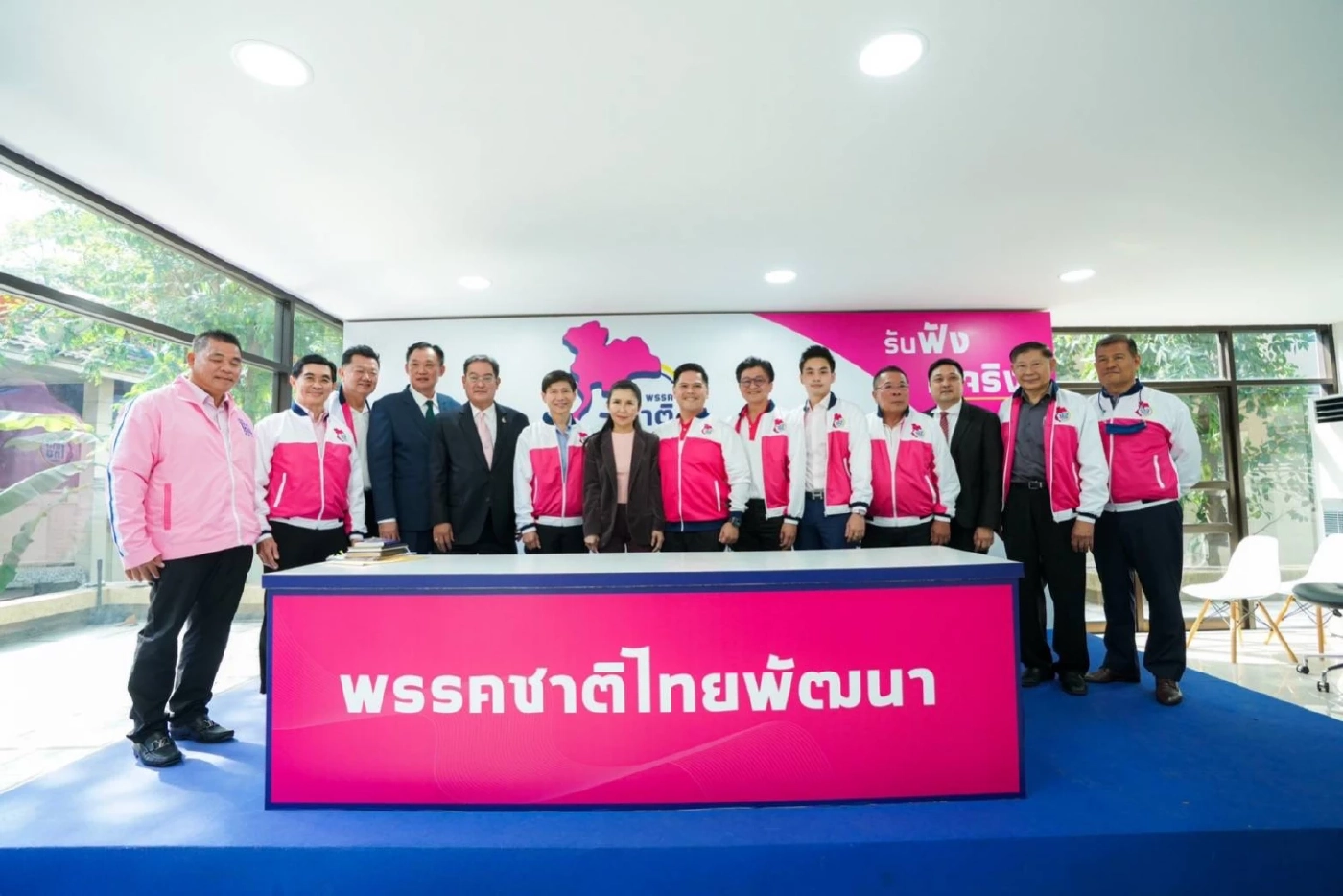 แง้มที่มาข่าว “บิ๊กดีลลูกท็อป” ไปเป็นตัวซีเคร็ทพรรคเพื่อไทย