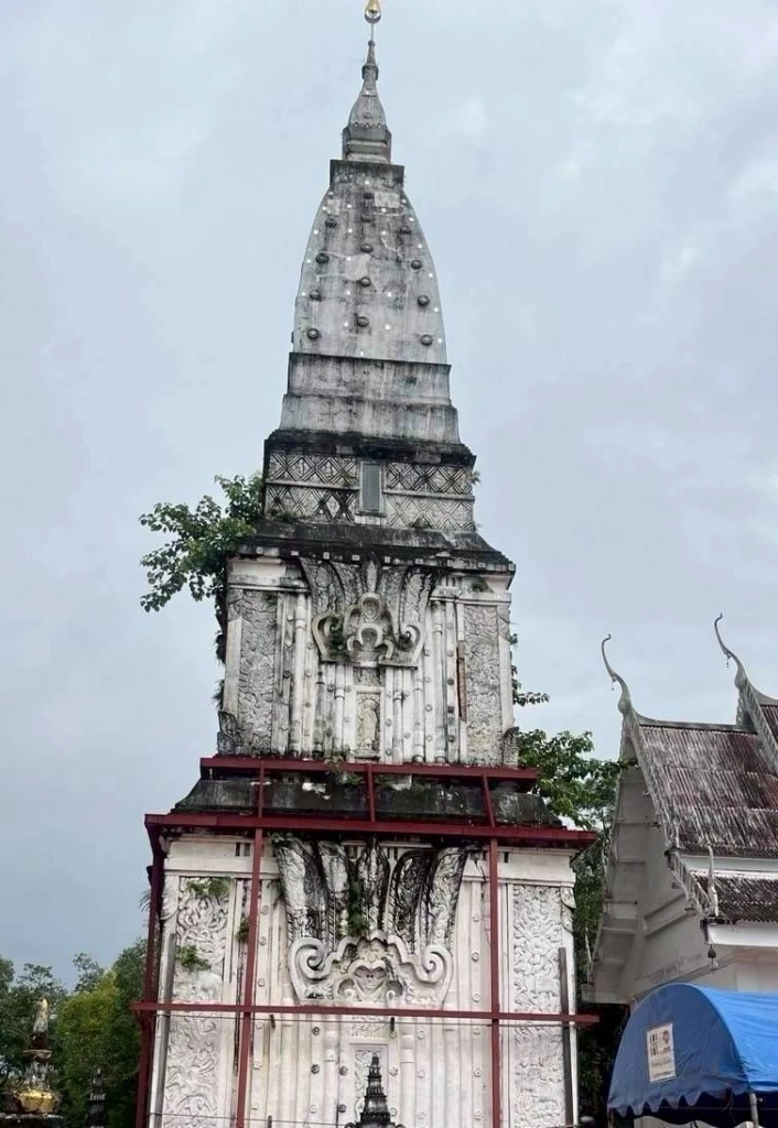 พระธาตุโนนตาล ก่อนพังทลาย