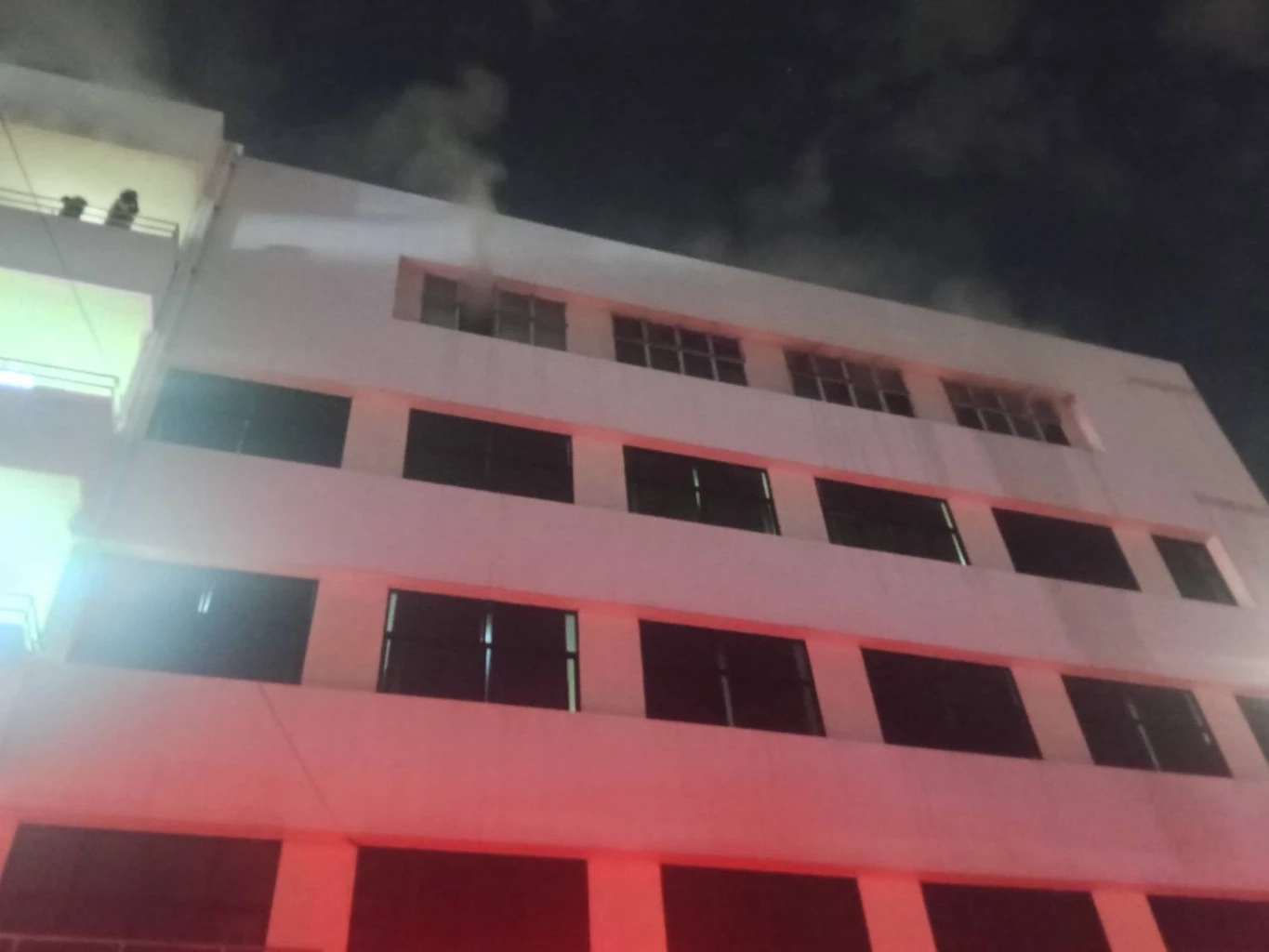 ทบ.เผยจุดเกิดไฟไหม้ ไม่ใช่พื้นที่บริการรักษาผู้ป่วย เพลิงสงบแล้ว