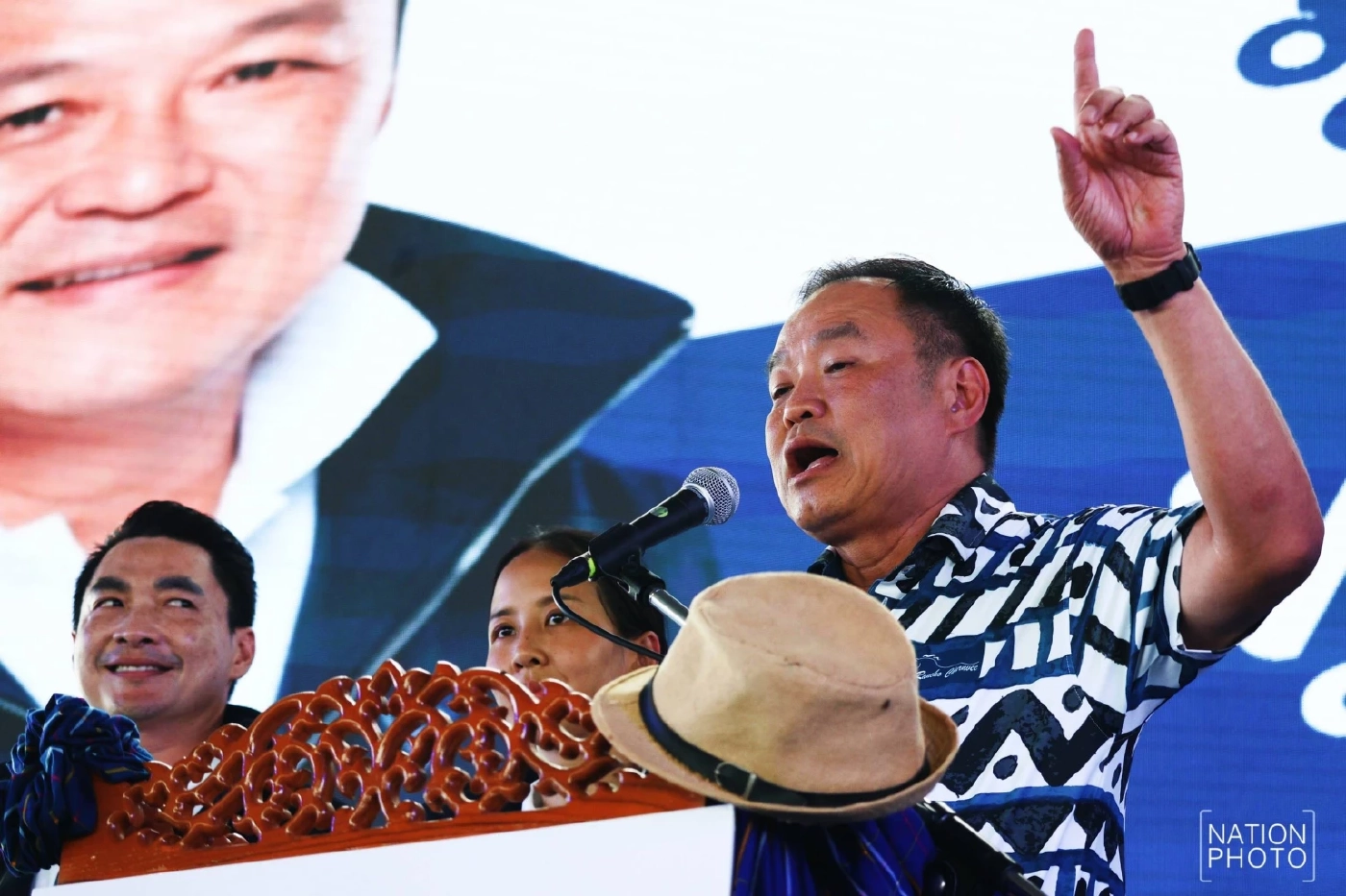 \"นายกฯอนุทิน\" ยอมใจ \"กัน จอมพลัง\" ชี้ \"ช่วยชายแดนมากกว่ารัฐ\"