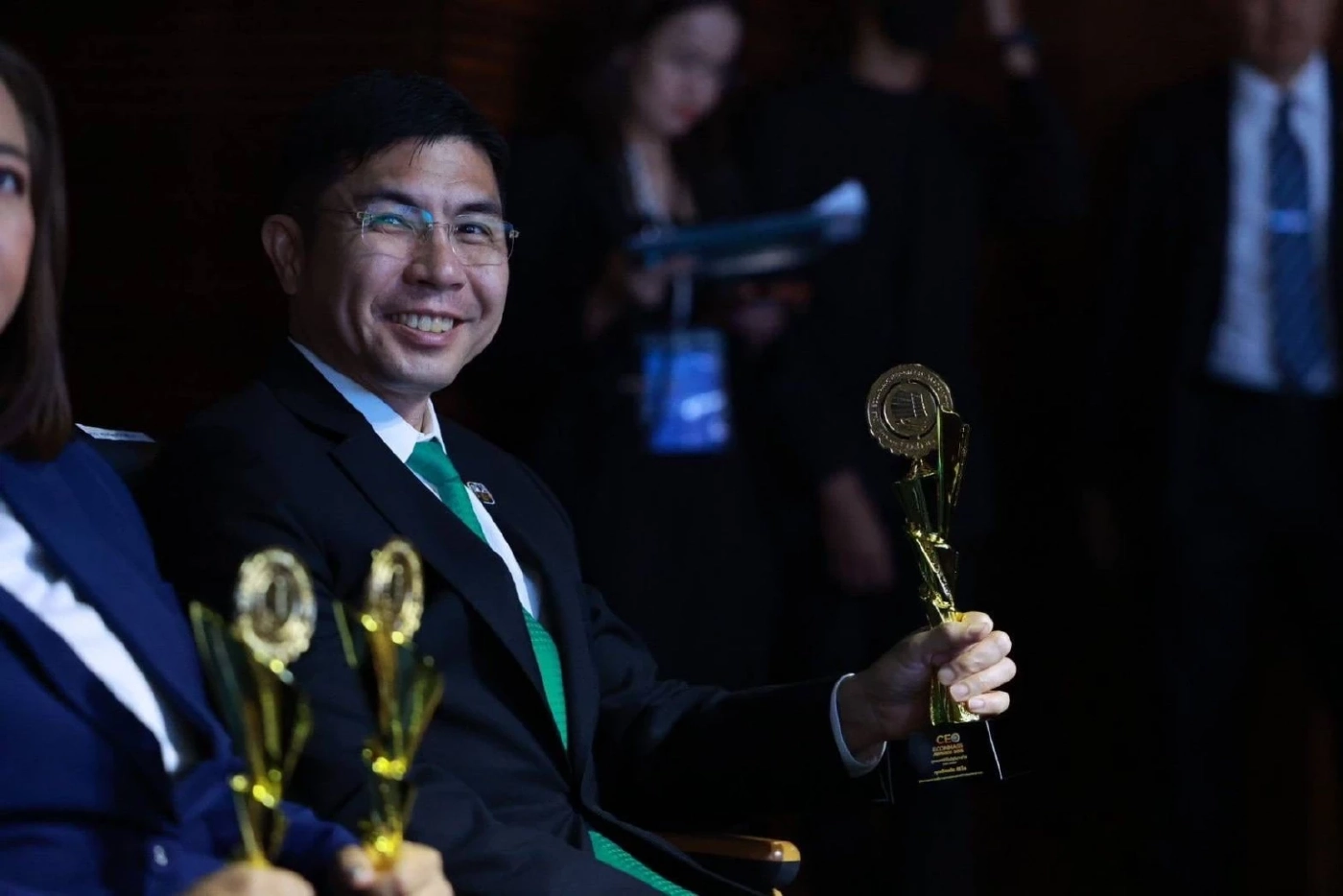 \'ฉัตรชัย ศิริไล\' คว้ารางวัลสุดยอดซีอีโอรัฐวิสาหกิจแห่งปี