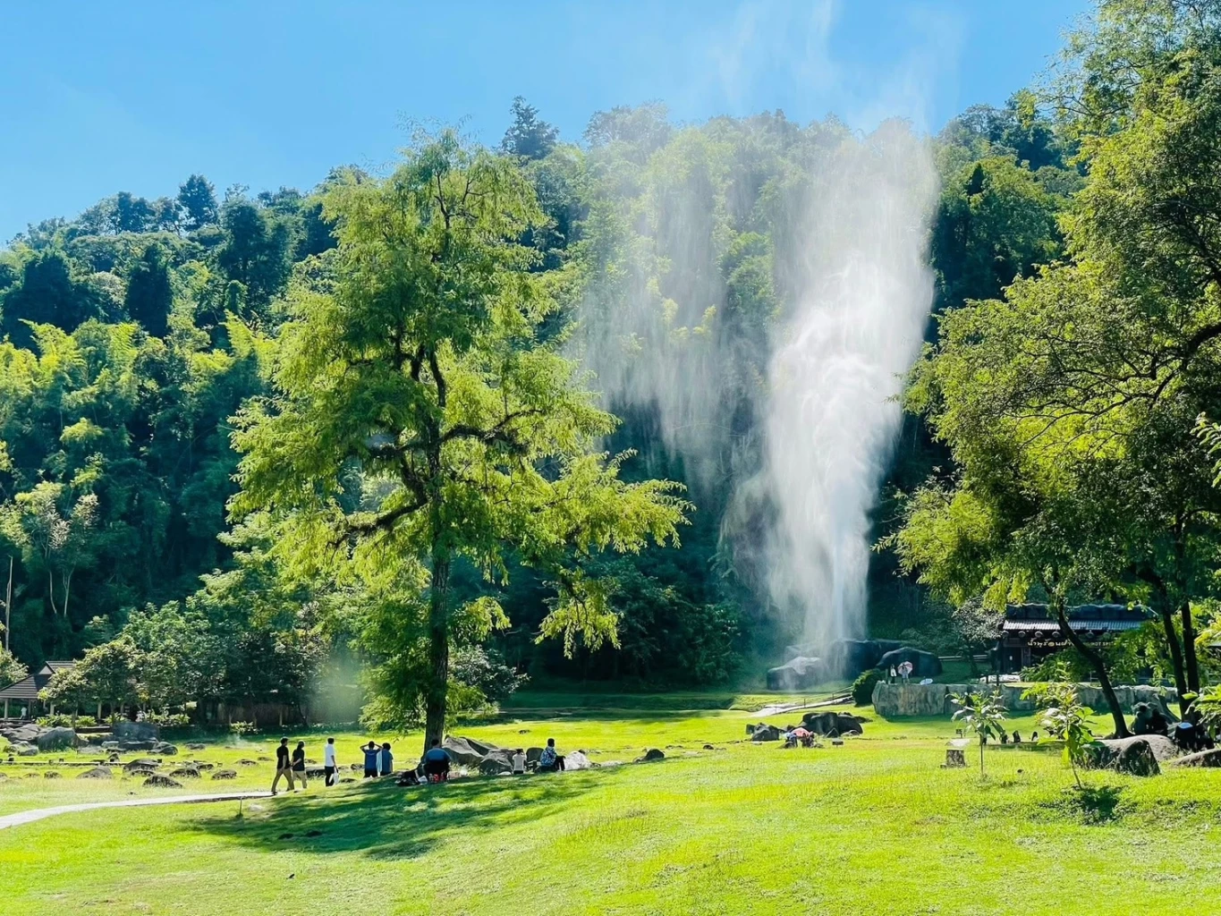 หนาวนี้ ชวนไปแช่น้ำร้อนที่ “ฝาง” สัมผัสไอหมอกเหนือขุนเขา