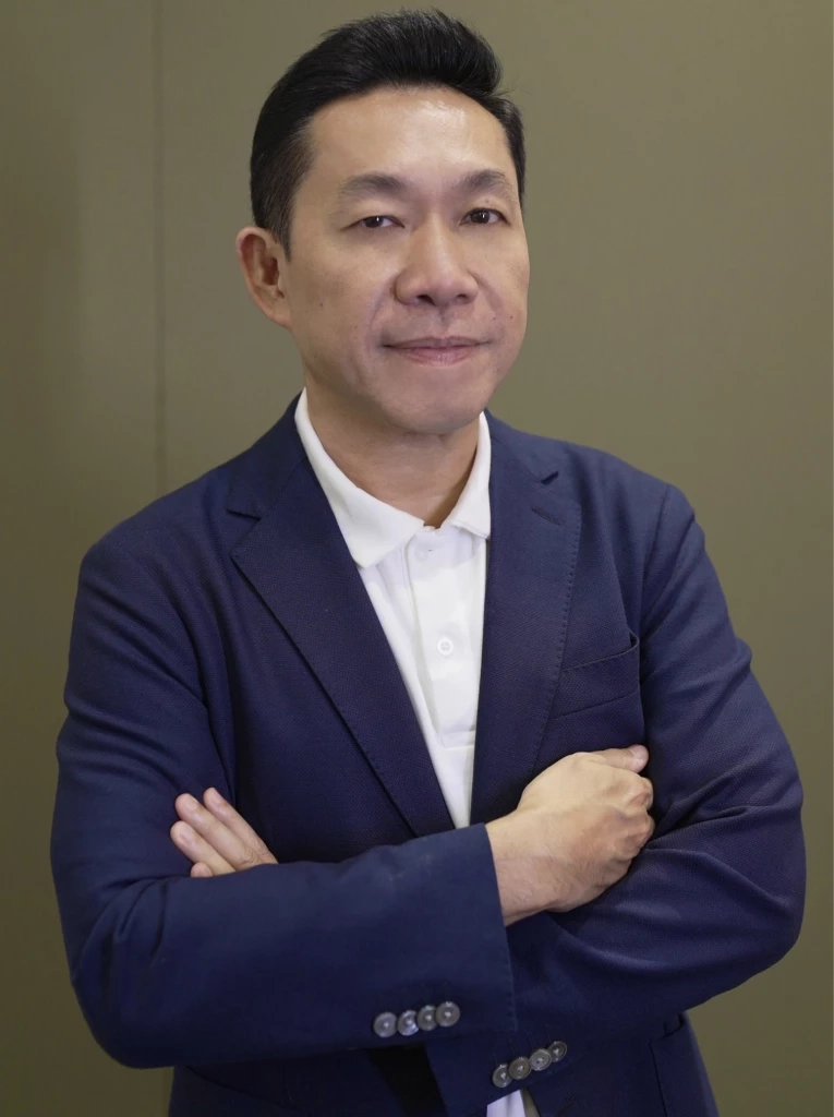 นายเอกสิทธิ์  คุณานันทกุล ประธานสภาองค์การนายจ้างแห่งประเทศไทย