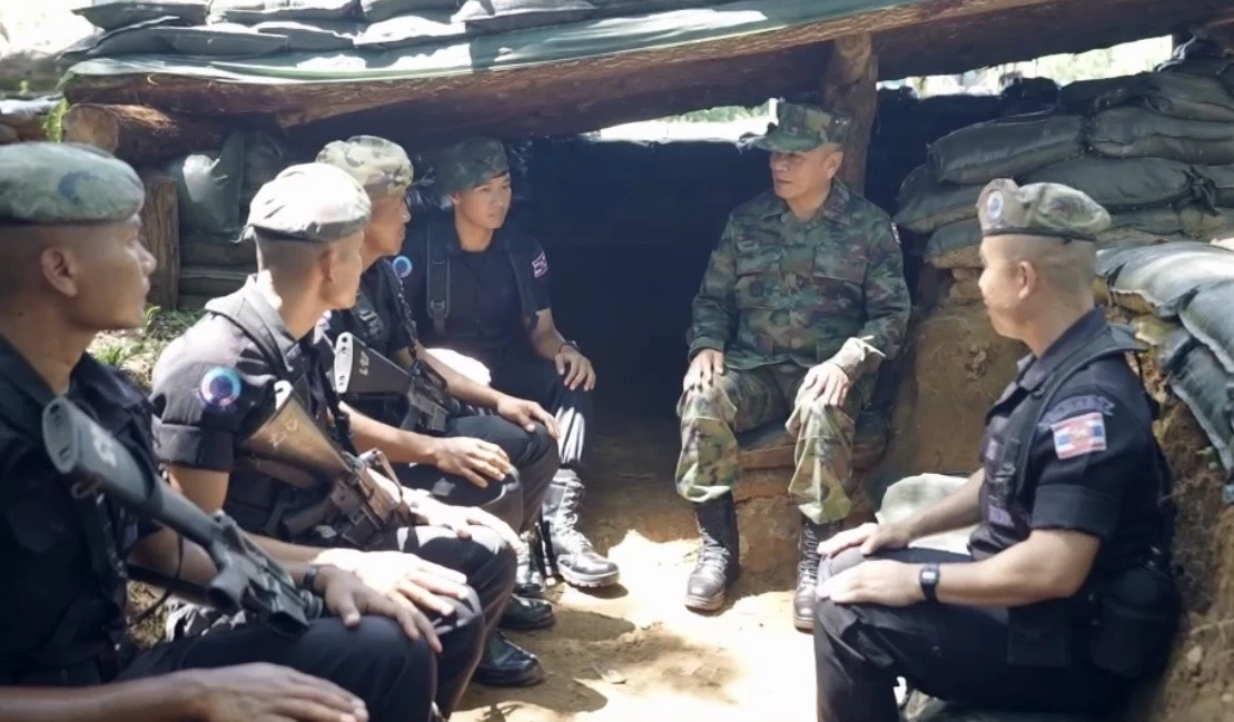 \"ผบ.ทร.\" ลงพื้นที่ \"ชายแดนจันทบุรี-ตราด\" เตรียมการสร้าง \"รั้วชายแดน\"