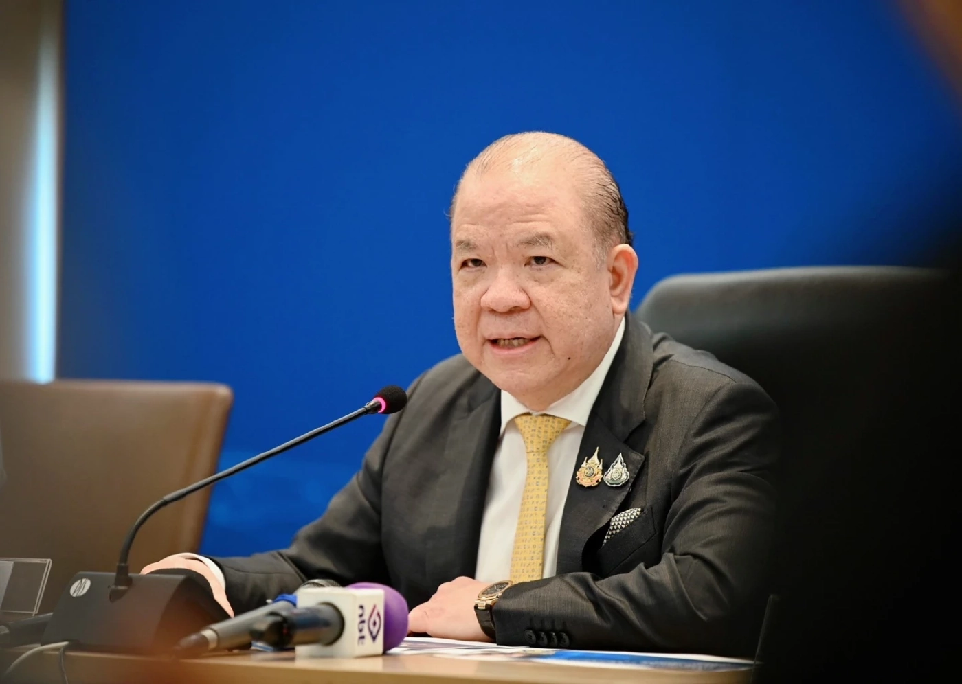 พิชัย นริพทะพันธุ์