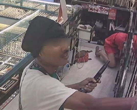 รวบแล้ว! "โจรกัมพูชา" ชิงทองในห้างดังจังหวัดสมุทรปราการ