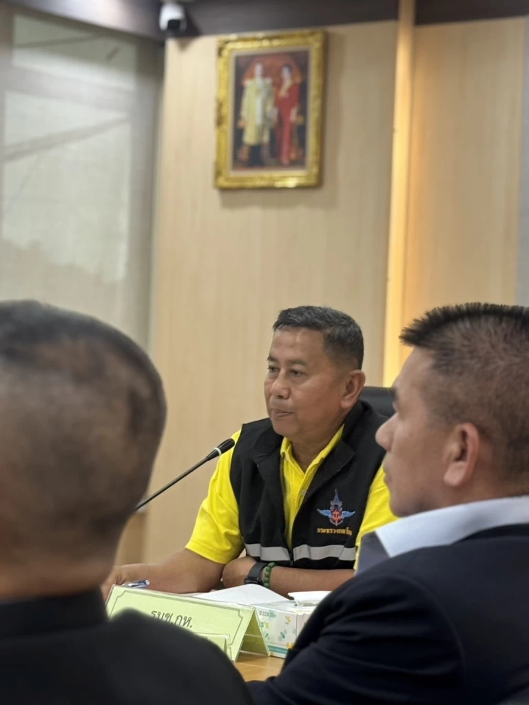 เปิดคลิป! \"กัมพูชาสไตล์\" ขนกองทัพสื่อ-มวลชนไลฟ์สด หวังเก็บภาพความรุนแรง