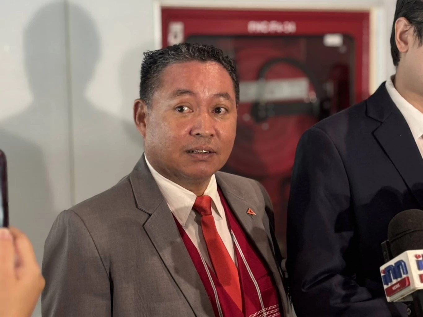 \"โรม\" ชี้ ไทยกำลังเผชิญปัญหา \"ทุนเทากำลังจะยึดชาติ\" ควรสนับสนุนคนเปิดโปง ไม่หวั่นโดนนิติสงครามปิดปาก