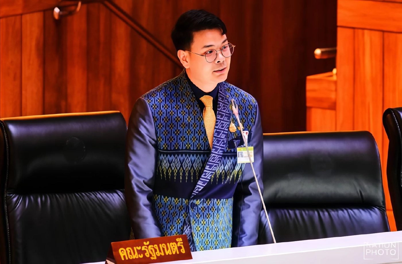 "โรม" ประชุม "กมธ.มั่นคงฯ" ห่วง เงิน 40 ล้านติดสินบน รมต.ดีอีฯ อาจโยงกลุ่มสแกมเมอร์