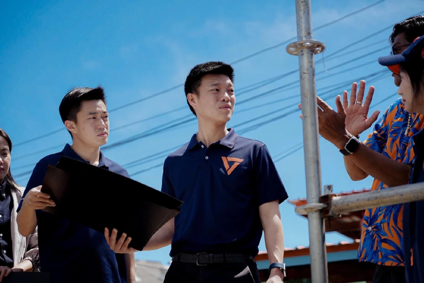 ณัฐพงษ์ เรืองปัญญาวุฒิ  หัวหน้าพรรคประชาชน 