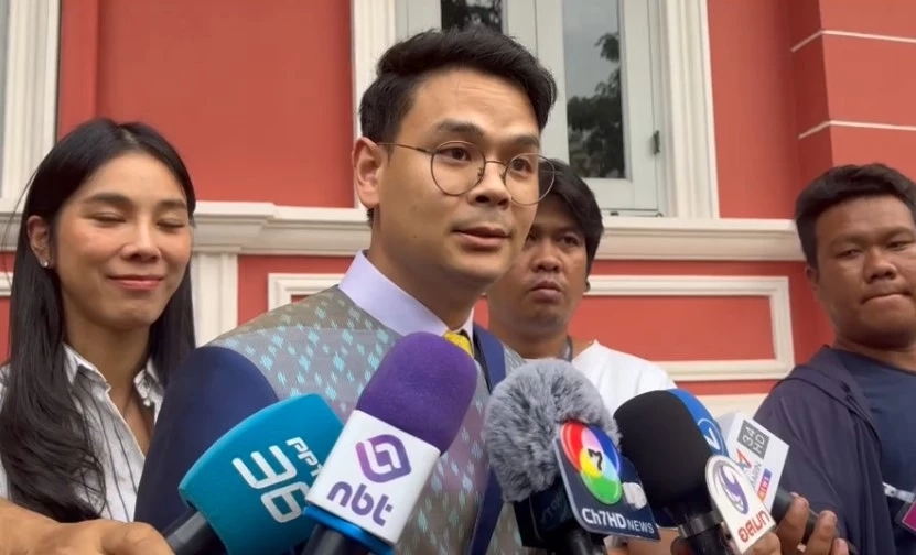 นายไชยชนก ชิดชอบ รัฐมนตรีว่าการกระทรวงดิจิทัลเพื่อเศรษฐกิจและสังคม (ดีอี) และ เลขาธิการพรรคพรรคภูมิใจไทย