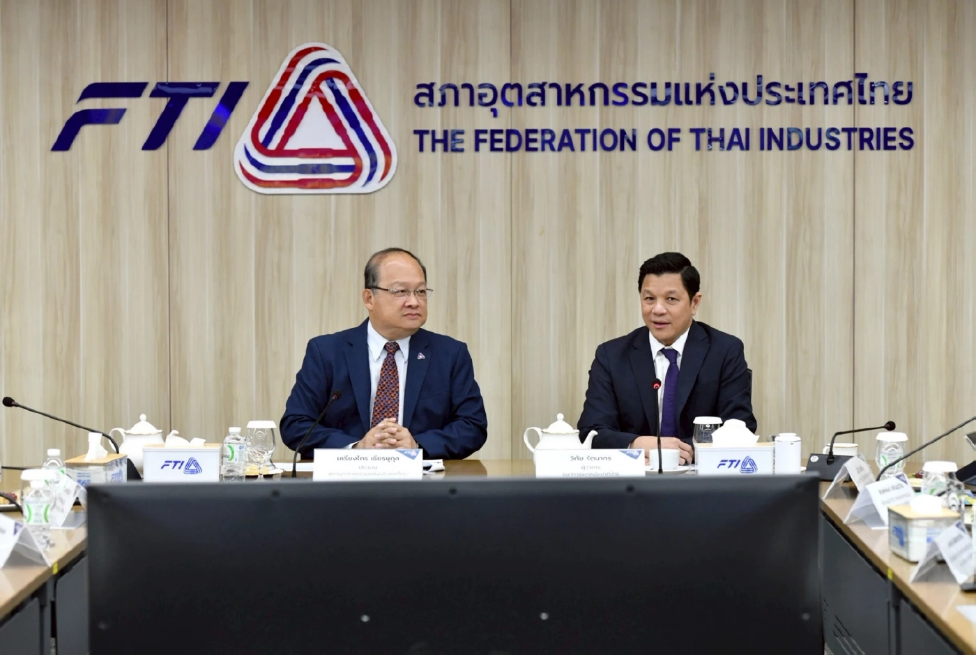 ส.อ.ท. ถก ธปท. รับมือบาทแข็งฉุดส่งออก คุมธุรกรรมทองคำ - คริปโต