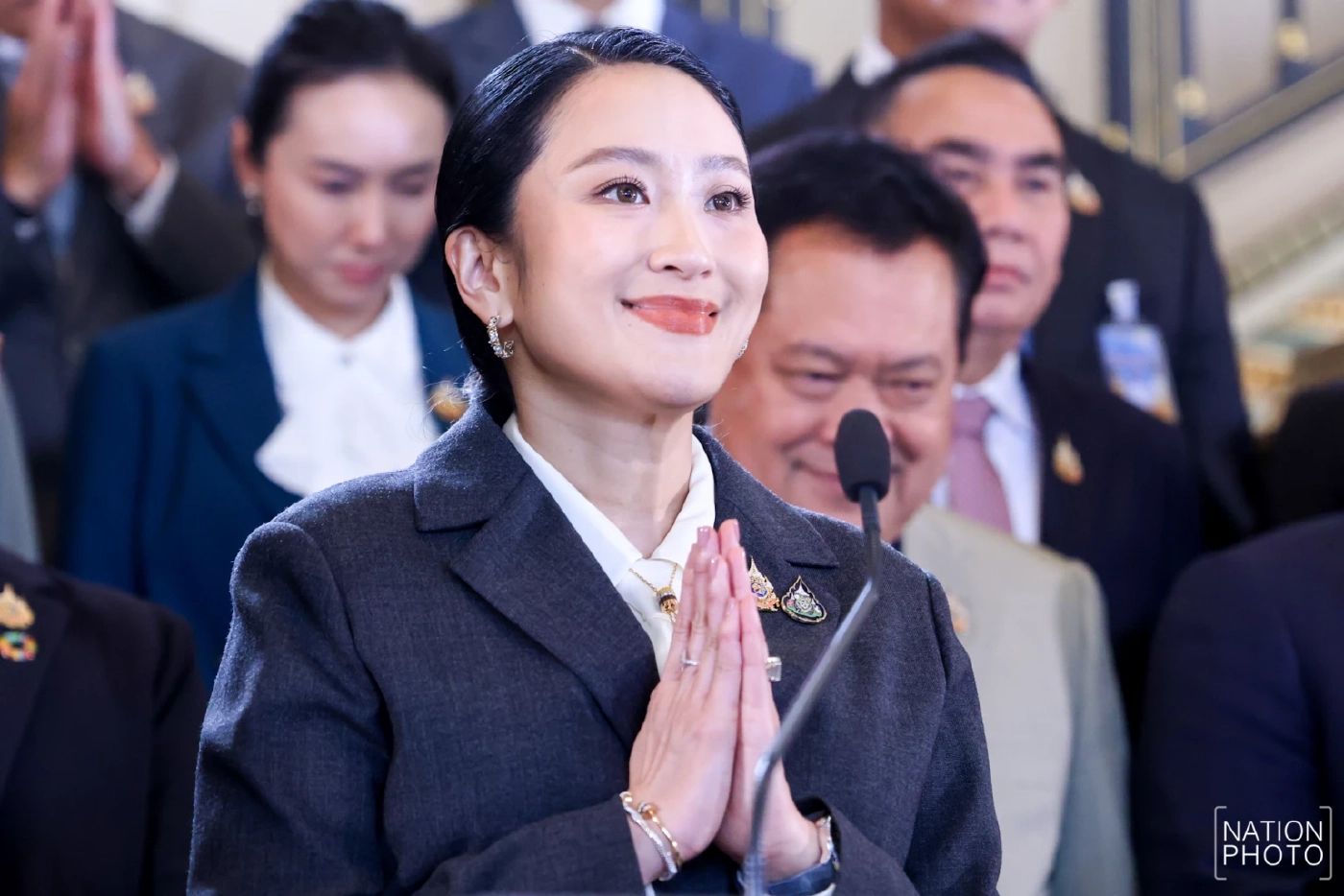 แพทองธาร ชินวัตร  อดีตนายกฯและหัวหน้าพรรคเพื่อไทย