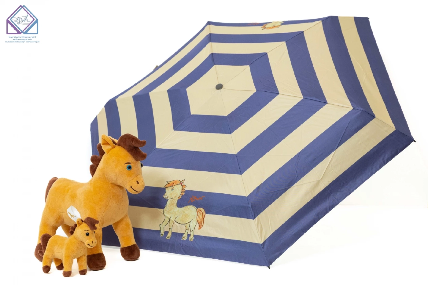 พรพระราชทาน "ปีมะเมีย": ร้านภูฟ้าชวนช้อปของขวัญอันเป็นสิริมงคล