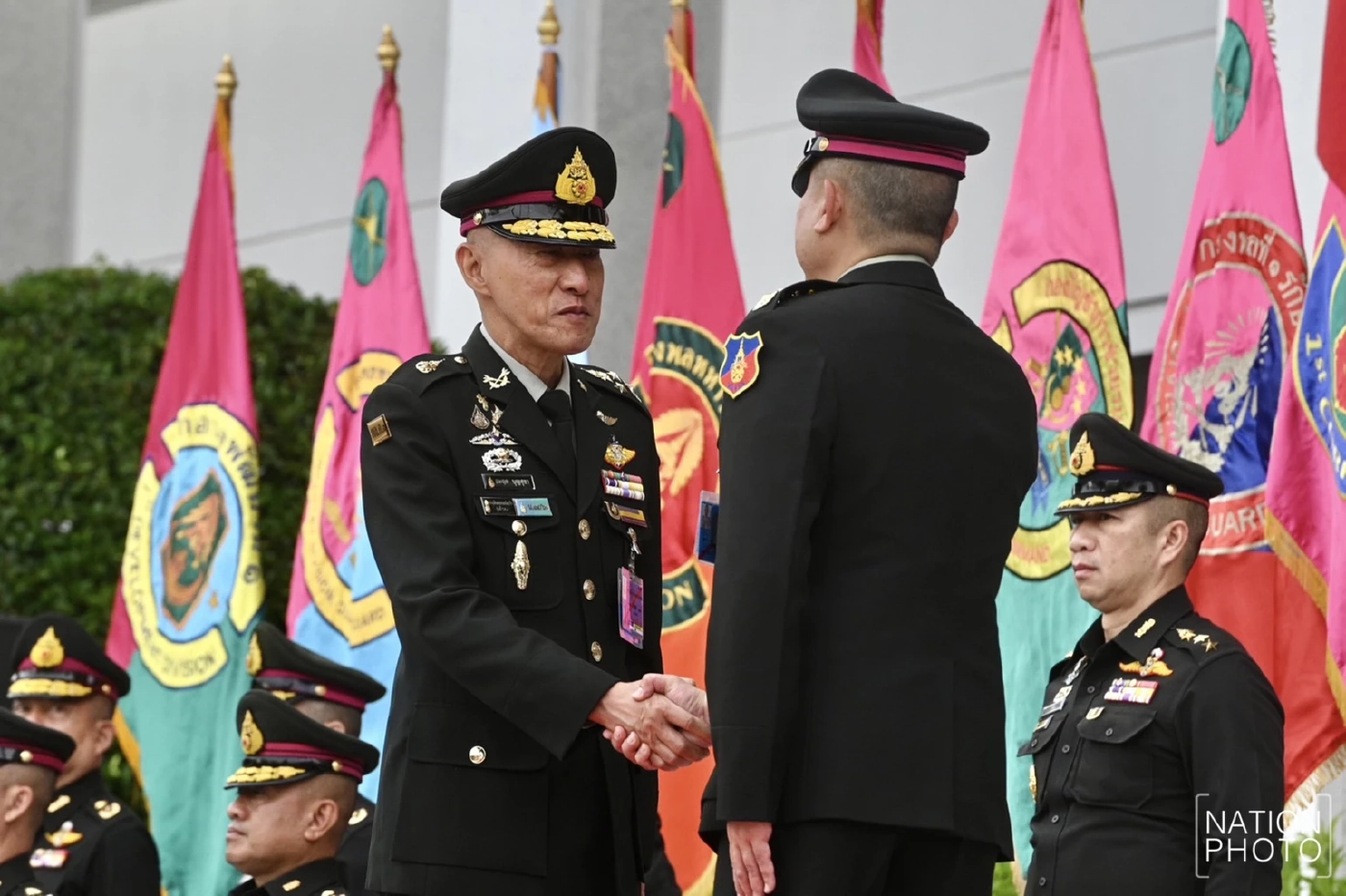 ทัพภาคที่ 1 จัดพิธีส่งมอบหน้าที่ “แม่ทัพใหญ่” ส่งไม้ “แม่ทัพไก่”