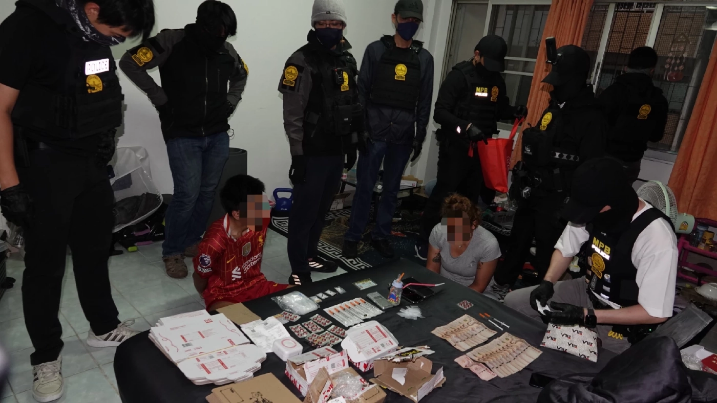 เปิดคลิป! \"หมอกอล์ฟ\" บริการเดลิเวอรี่ ส่งด่วนฉีดยาเสพติดให้ลูกค้าถึงเตียง