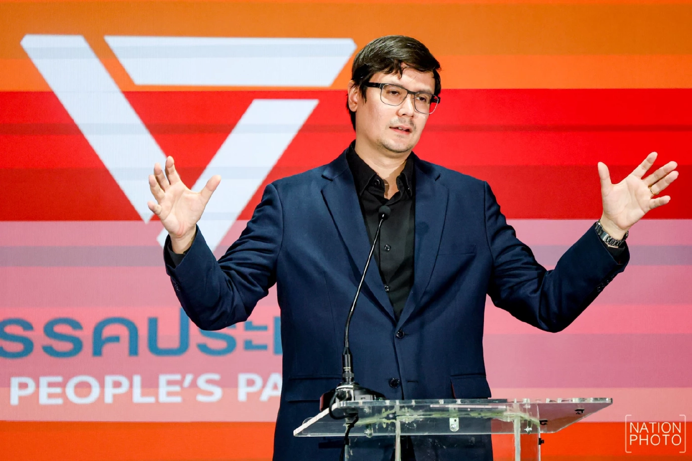 \"โรม\" เปิด 3 ข้อเสนอจัดการ \"แก๊งสแกมเมอร์-คอลเซ็นเตอร์-เครือข่ายฟอกเงิน-ทุนเทายึดประเทศ\"