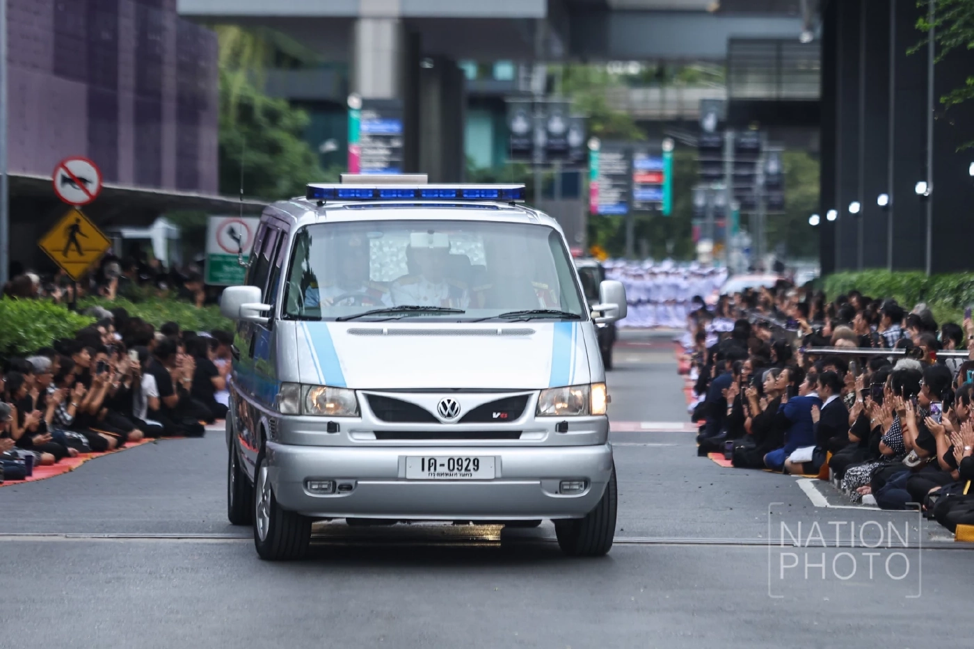 รถอัญเชิญพระบรมศพ 2 พระองค์ ประวัติตราตรึงหัวใจชาวไทย