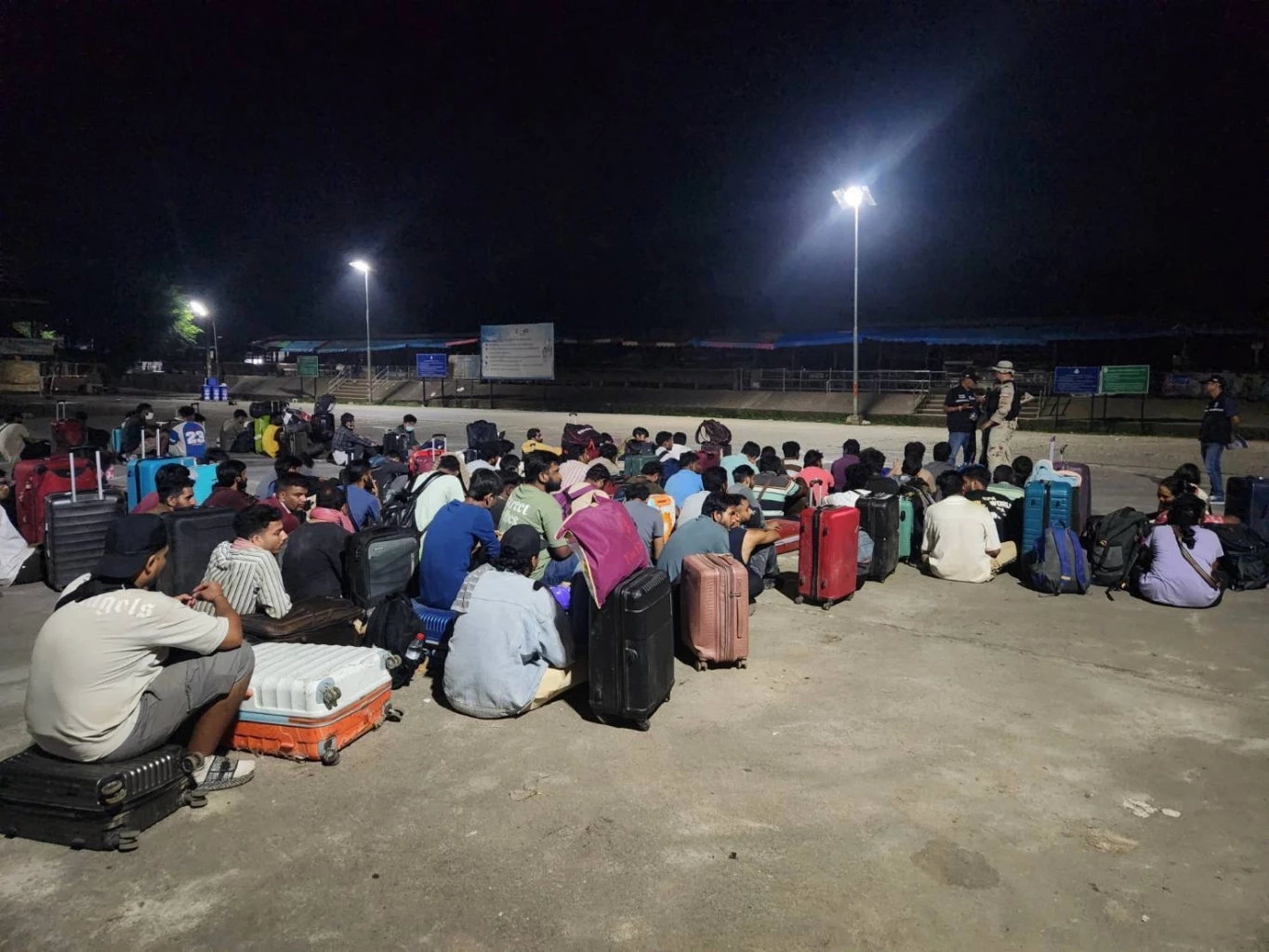 ผึ้งแตกรัง! "ทบ." เผย คุม 795 ต่างชาติ หนีเข้าไทย หลัง "เมียนมา" ทลาย "KK-Park" ในเมียวดี