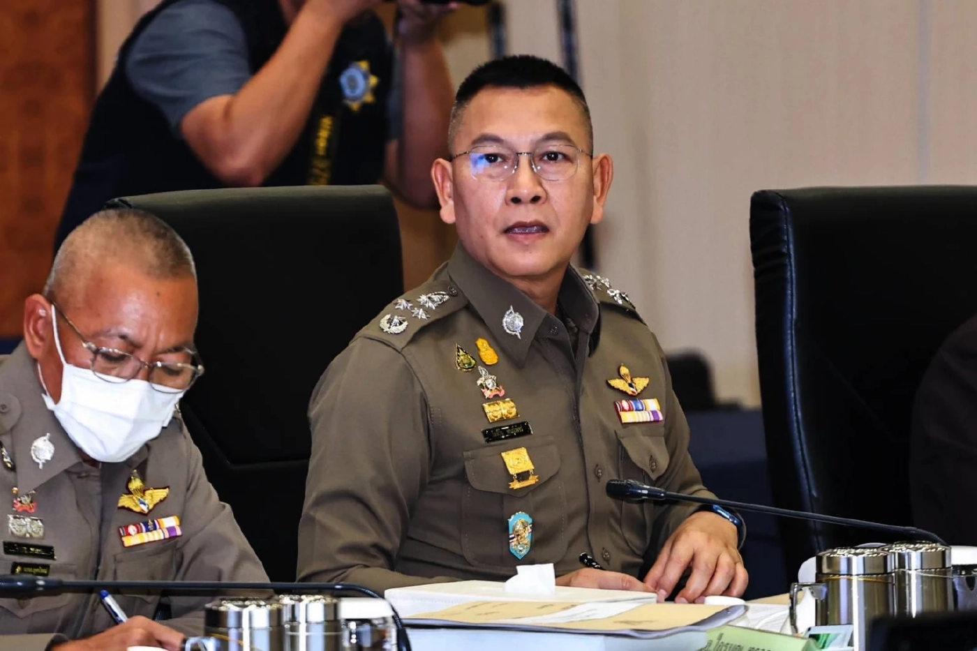 "บิ๊กต่าย" เซ็นโผแบ่งงาน "สำราญ" คุมความมั่นคง "ธัชชัย" ลุยงานปราบปราม "ธนา" ดูงานสืบสวน "อิทธิพล-ไตรรงค์" ดูงานจเรตำรวจ