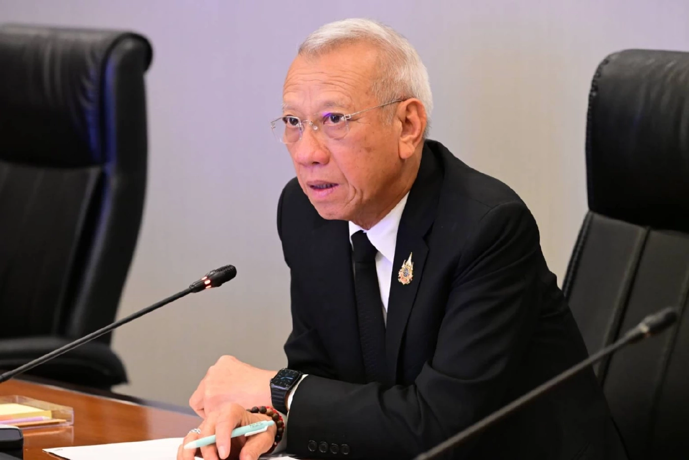 พิพัฒน์ รัชกิจประการ รองนายกรัฐมนตรีและรัฐมนตรีว่าการกระทรวงคมนาคม