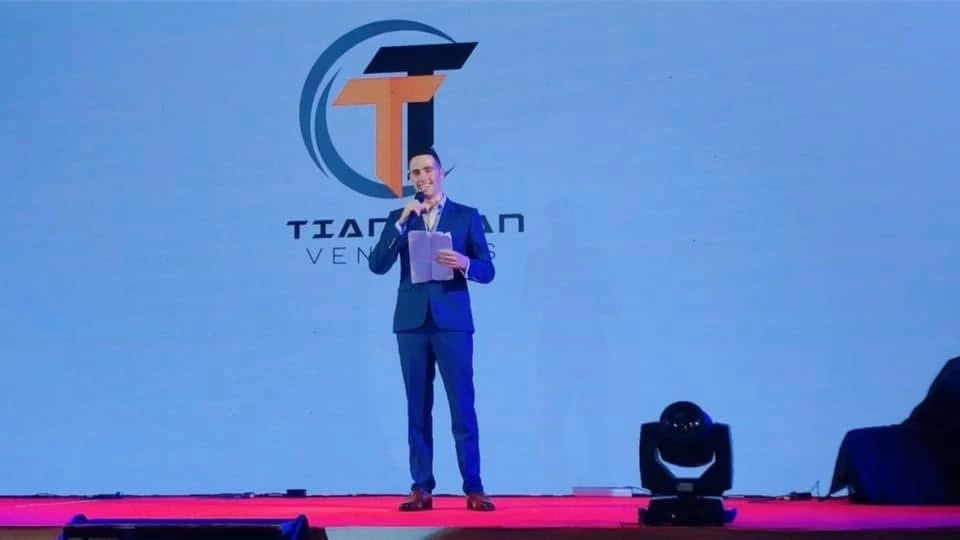 เปิดหลักฐาน "ธนดล" สงสัย "เบนจามิน 2 คน" สรุปตัวปลอมหรือปลอมตัว?