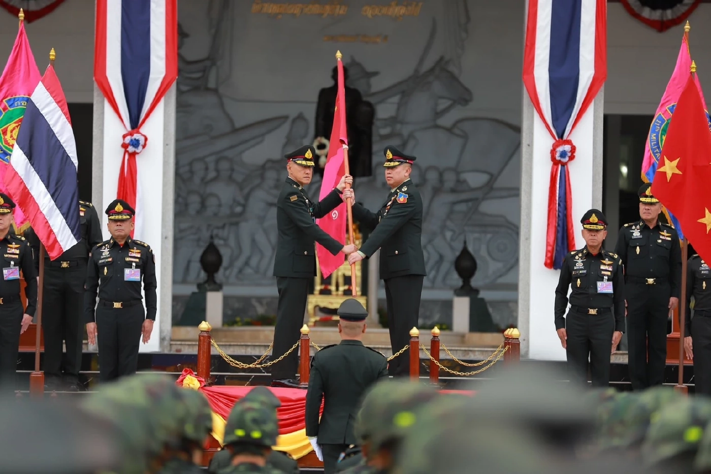 ประวัติ–เส้นทางการรับราชการทหาร “แม่ทัพไก่” พล.ท.วรยส มทภ.1