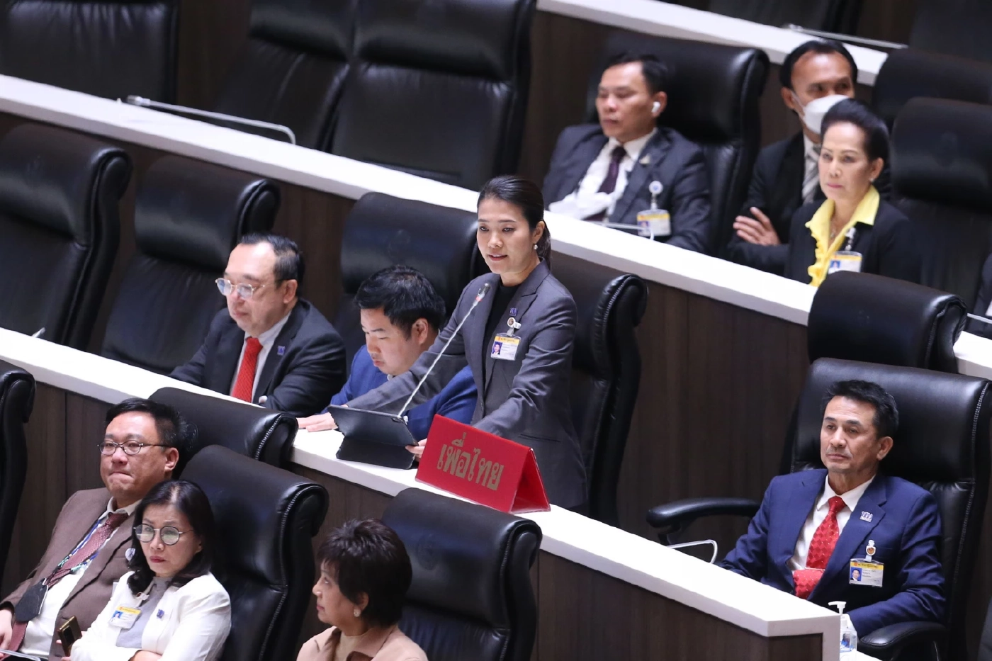 นางสาวธีรรัตน์ สำเร็จวาณิชย์ อดีตรัฐมนตรีช่วยว่าการกระทรวงมหาดไทย 