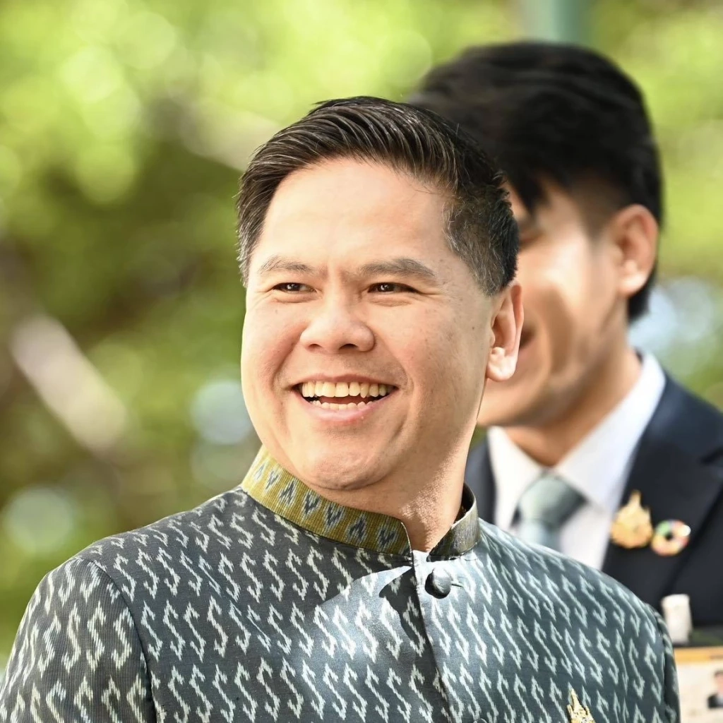 วราวุธ ศิลปอาชา