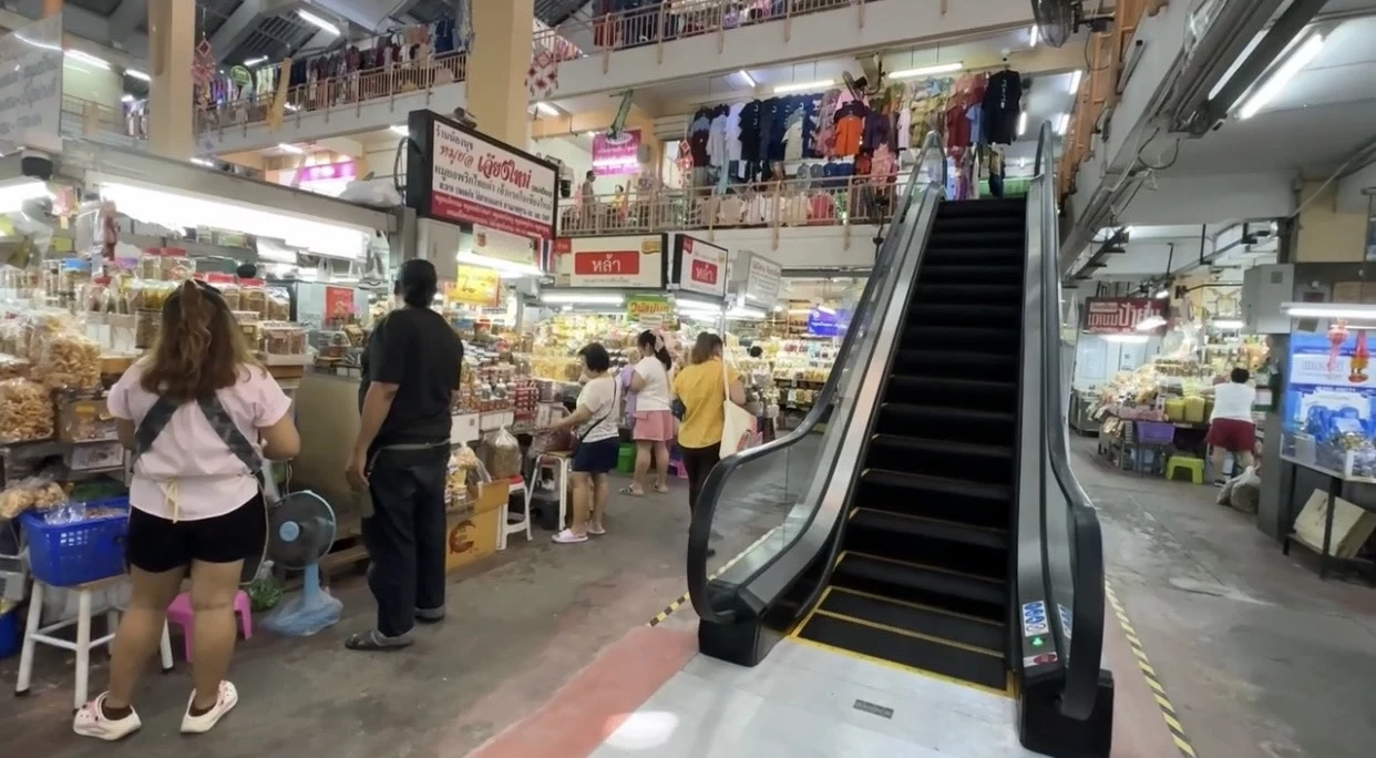 ปิดตำนาน 50 ปี บันไดเลื่อนที่ไม่เลื่อน "กาดหลวง" คืนชีพแล้ว!