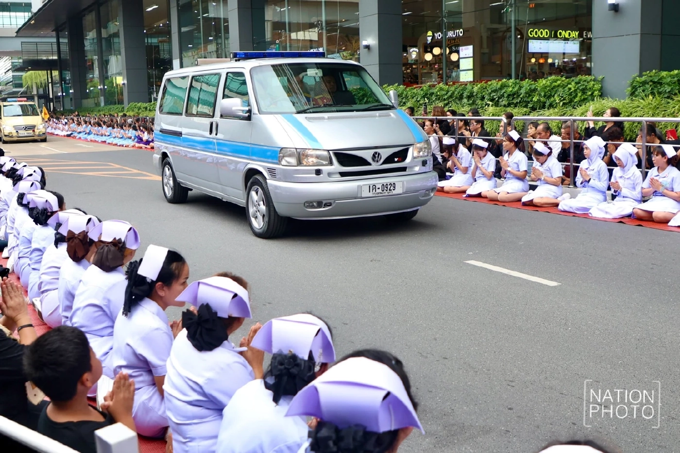 รถอัญเชิญพระบรมศพ 2 พระองค์ ประวัติตราตรึงหัวใจชาวไทย