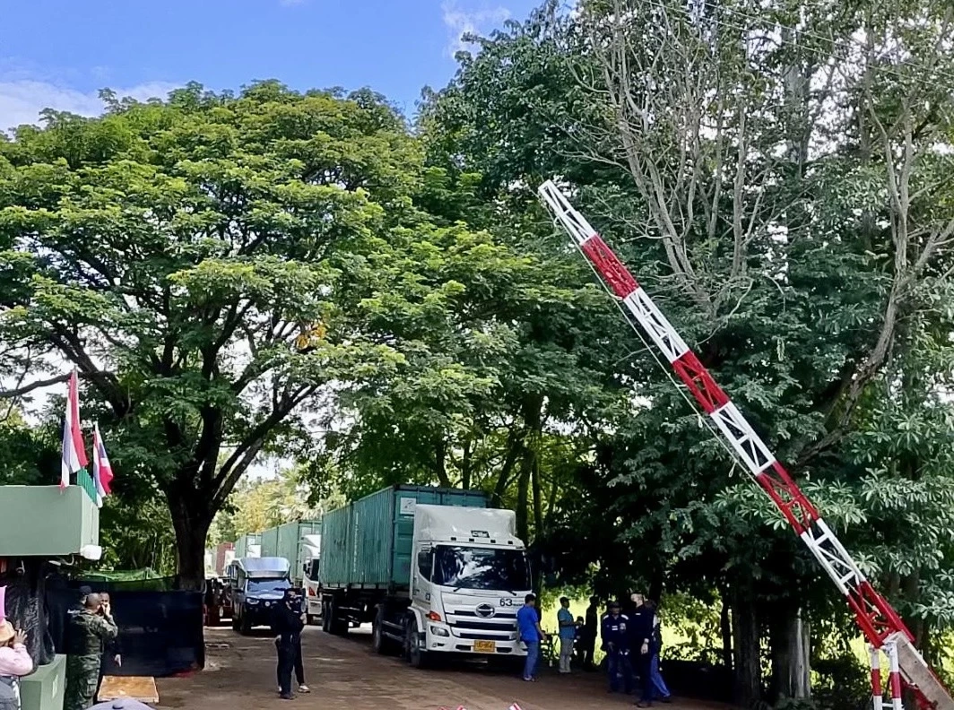 กัมพูชาขนสื่อเข้าหนองหญ้าแก้ว ปลุกระดมบิดเบือน ให้ไทยปล่อยเชลย