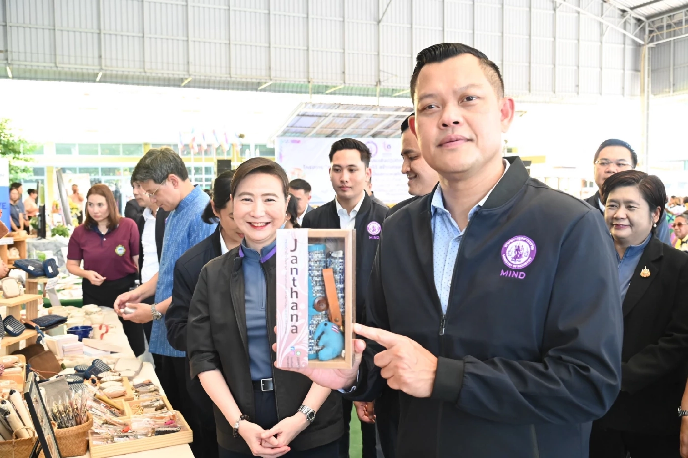 \"ธนกร\" นำทีมดีพร้อม ลุยปากน้ำ ชุมชนบางหญ้าแพรก สร้างอาชีพ