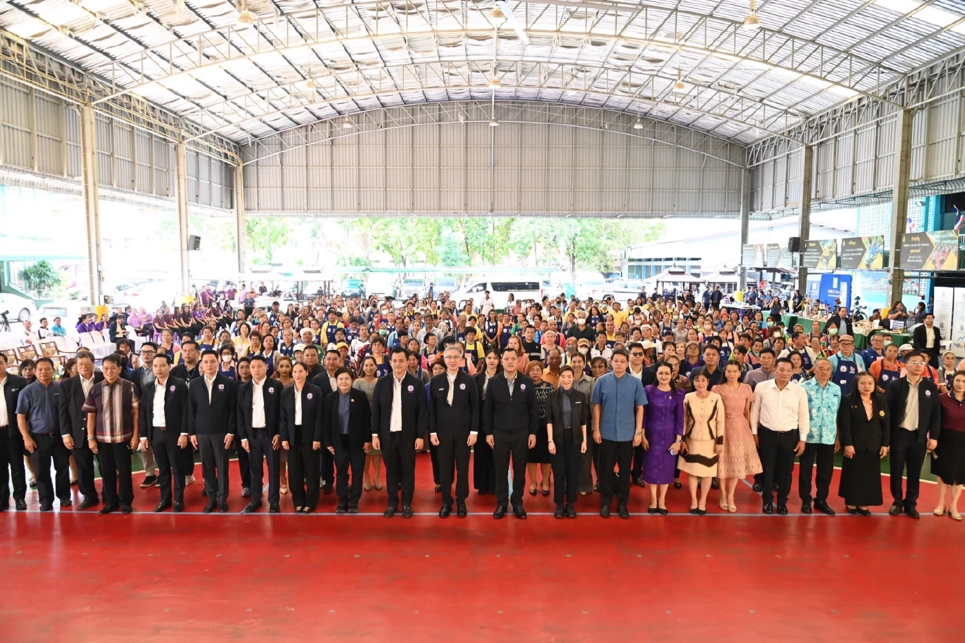 \"ธนกร\" นำทีมดีพร้อม ลุยปากน้ำ ชุมชนบางหญ้าแพรก สร้างอาชีพ