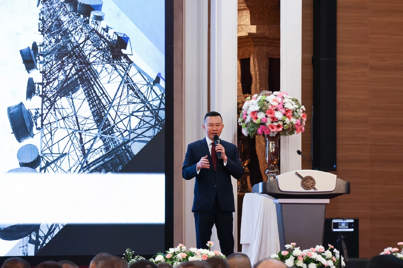 พล.ต.อ.ณัฐธร เพราะสุนทร