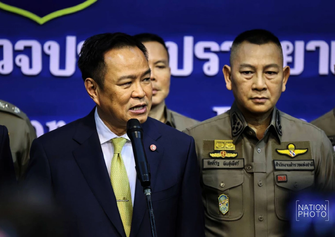 \"นายกฯอนุทิน\" ย้ำพรรคไม่มีนโยบาย \"รับสินบน\" ยังไม่ได้ถาม \"ไชยชนก\"