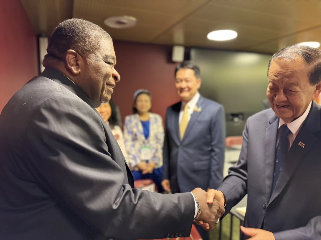 "วันนอร์" ฝาก "เลขาฯ IPU" ช่วยหนุนร่างมติ "ปราบสแกมเมอร์"