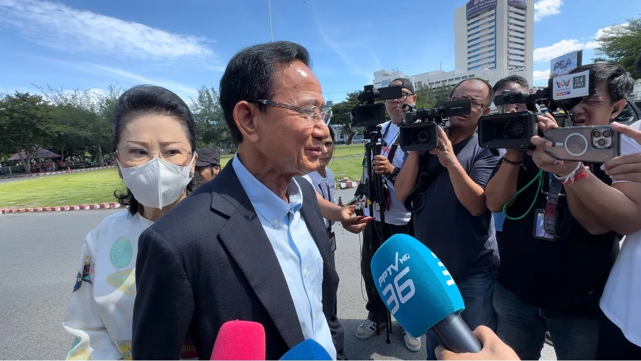 อดีตนายกฯสมชาย-เจ๊เเดง เข้าเยี่ยม “ทักษิณ “เผย กำลังใจดี