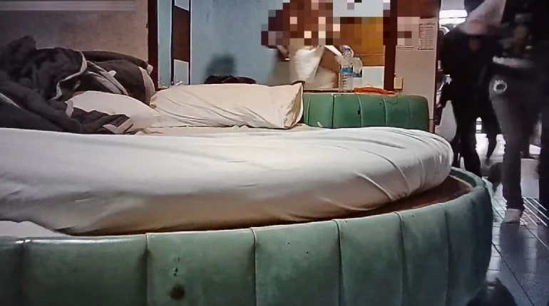 เปิดคลิป! \"หมอกอล์ฟ\" บริการเดลิเวอรี่ ส่งด่วนฉีดยาเสพติดให้ลูกค้าถึงเตียง