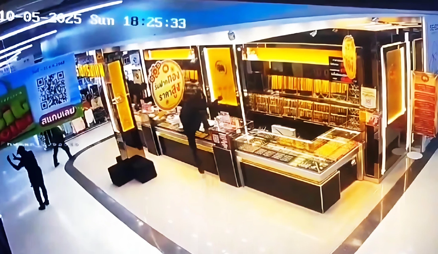 ย้อนเส้นทาง \"แก๊งโจรปล้นร้านทอง สุไหงโก-ลก\" คาดหนีซุก \"มาเลเซีย\" มุ่งเป้า \"กลุ่มนายวาฟี ละปาดี\" (มีคลิป)