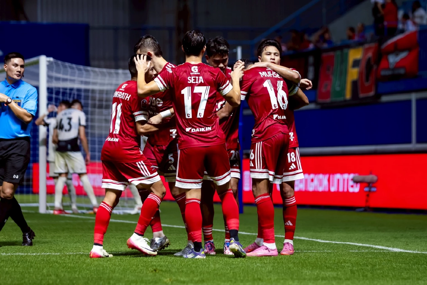 บุรีรัมย์ไล่เจ๊าบีจี 2-2 รักษาสถิติไร้พ่าย ครองจ่าฝูง ไทยลีก ต่อ