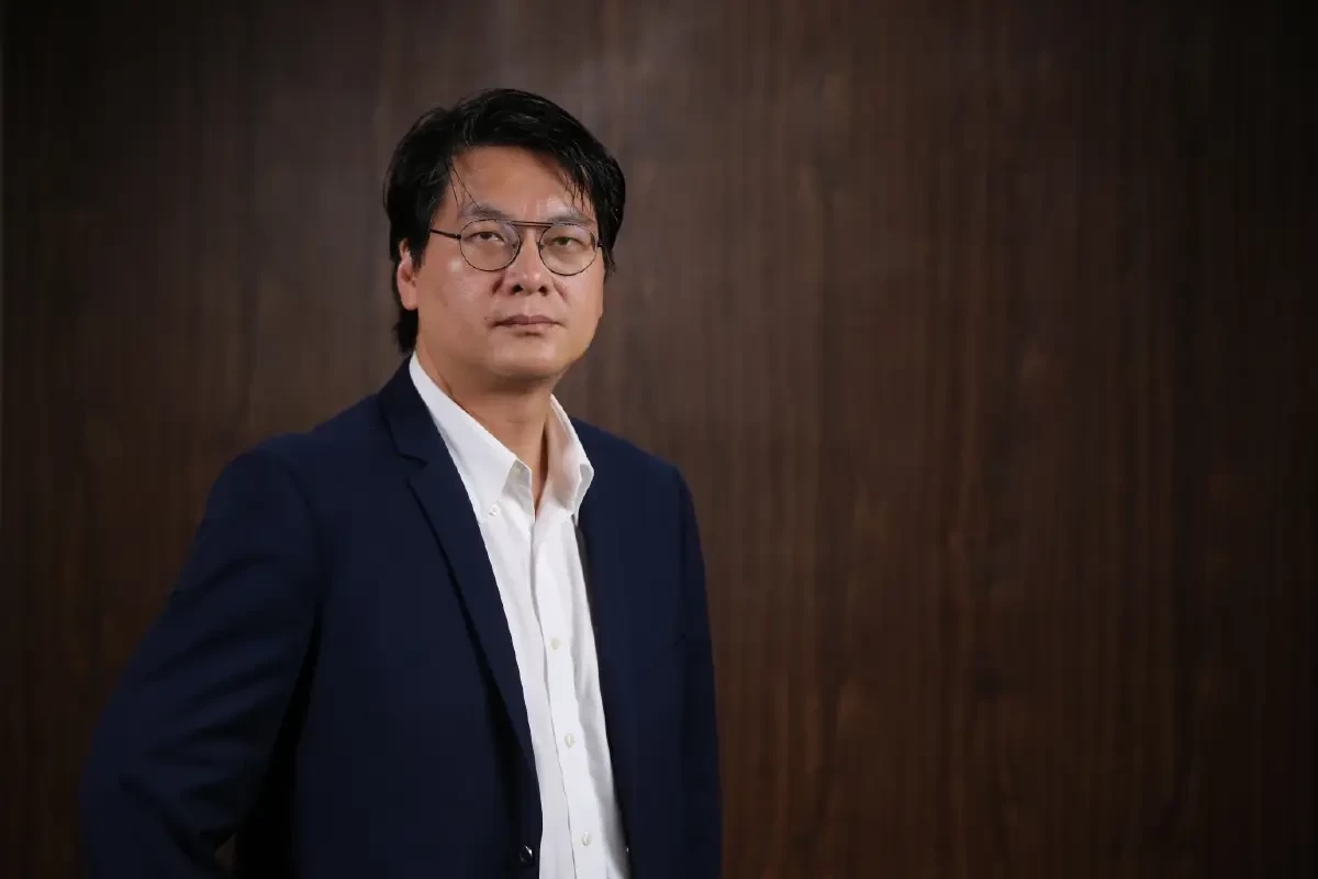 ดร.สติธร ธนานิธิโชติ อาจารย์ประจำคณะรัฐศาสตร์ จุฬาลงกรณ์มหาวิทยาลัย