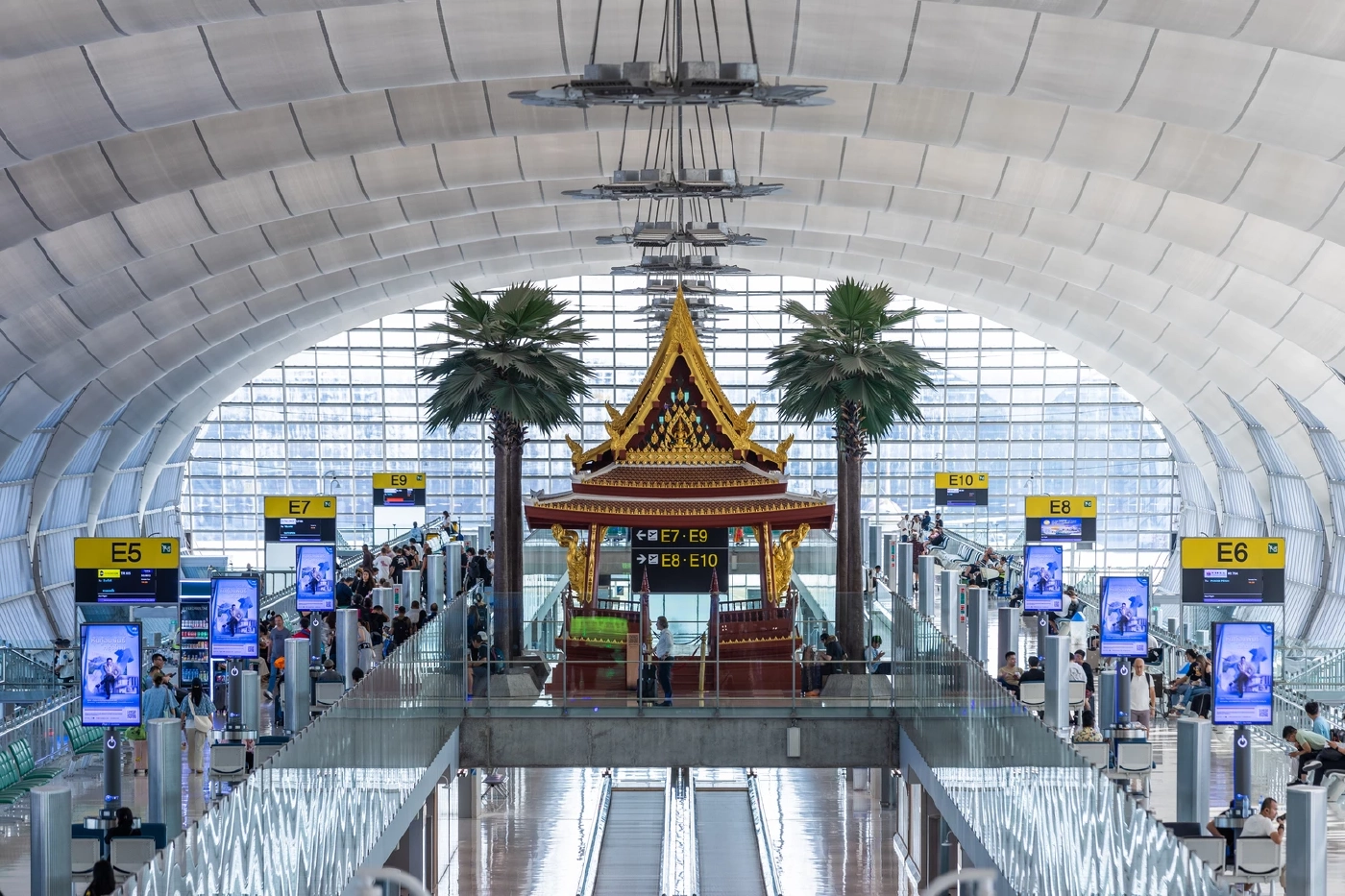 สุวรรณภูมิคว้ารางวัลสนามบินขวัญใจชาวโลก Readers’ Choice Awards