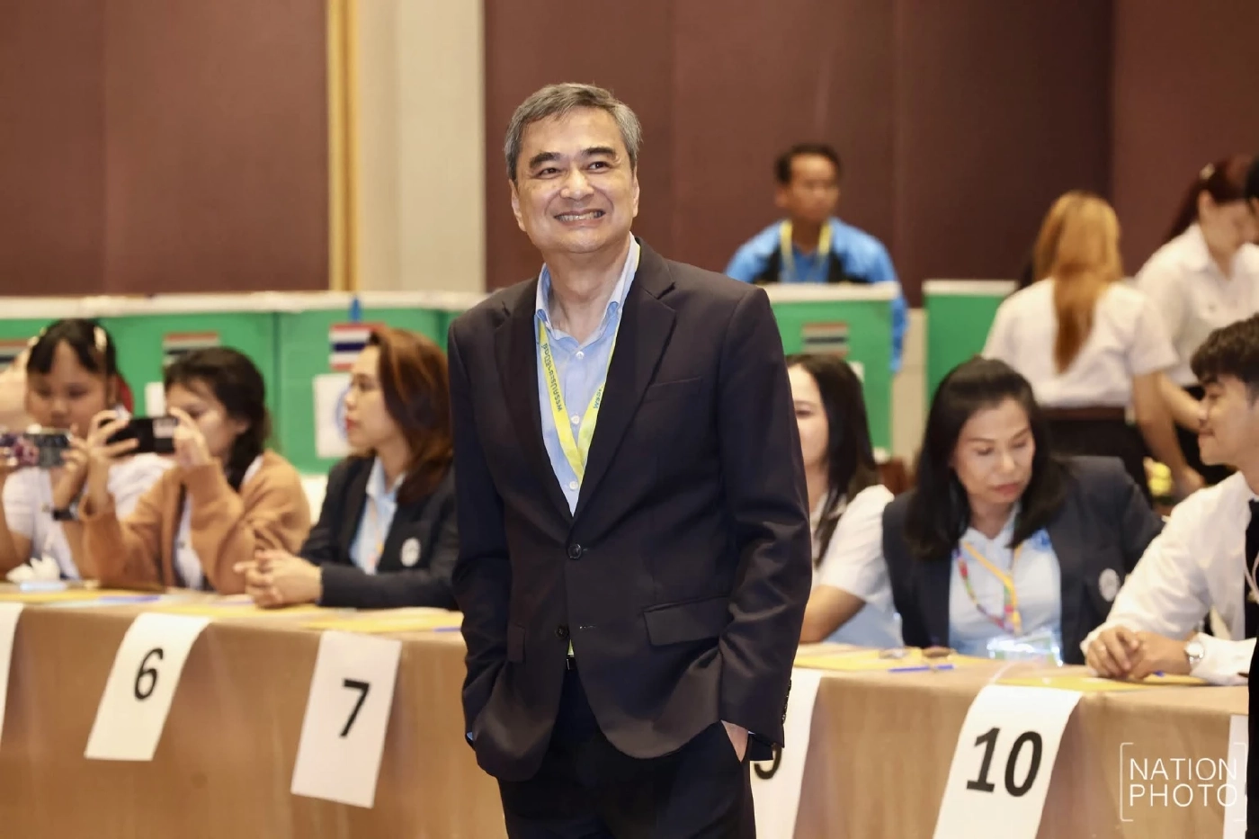 \"อภิสิทธิ์\" เปิดใจรู้ว่าขาดทุนแต่ต้องกลับมาใช้หนี้ประเทศ-ปชป.