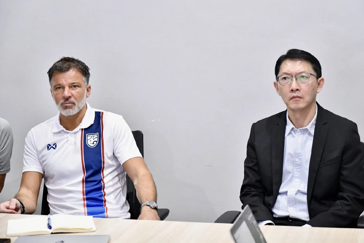 รู้จัก แอนโธนี ฮัดสัน : โค้ชอังกฤษผู้พลิกชีวิตสู่กุนซือใหม่ทีมชาติไทย