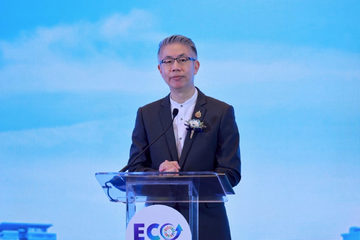 พลิกโฉมอุตฯ ไทย รวมพลัง รัฐ - เอกชน ปักธง 'อุตสาหกรรมใหม่คู่ชุมชน'