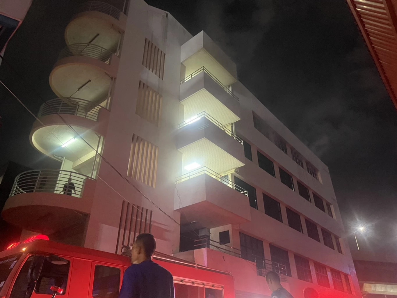 ทบ.เผยจุดเกิดไฟไหม้ ไม่ใช่พื้นที่บริการรักษาผู้ป่วย เพลิงสงบแล้ว