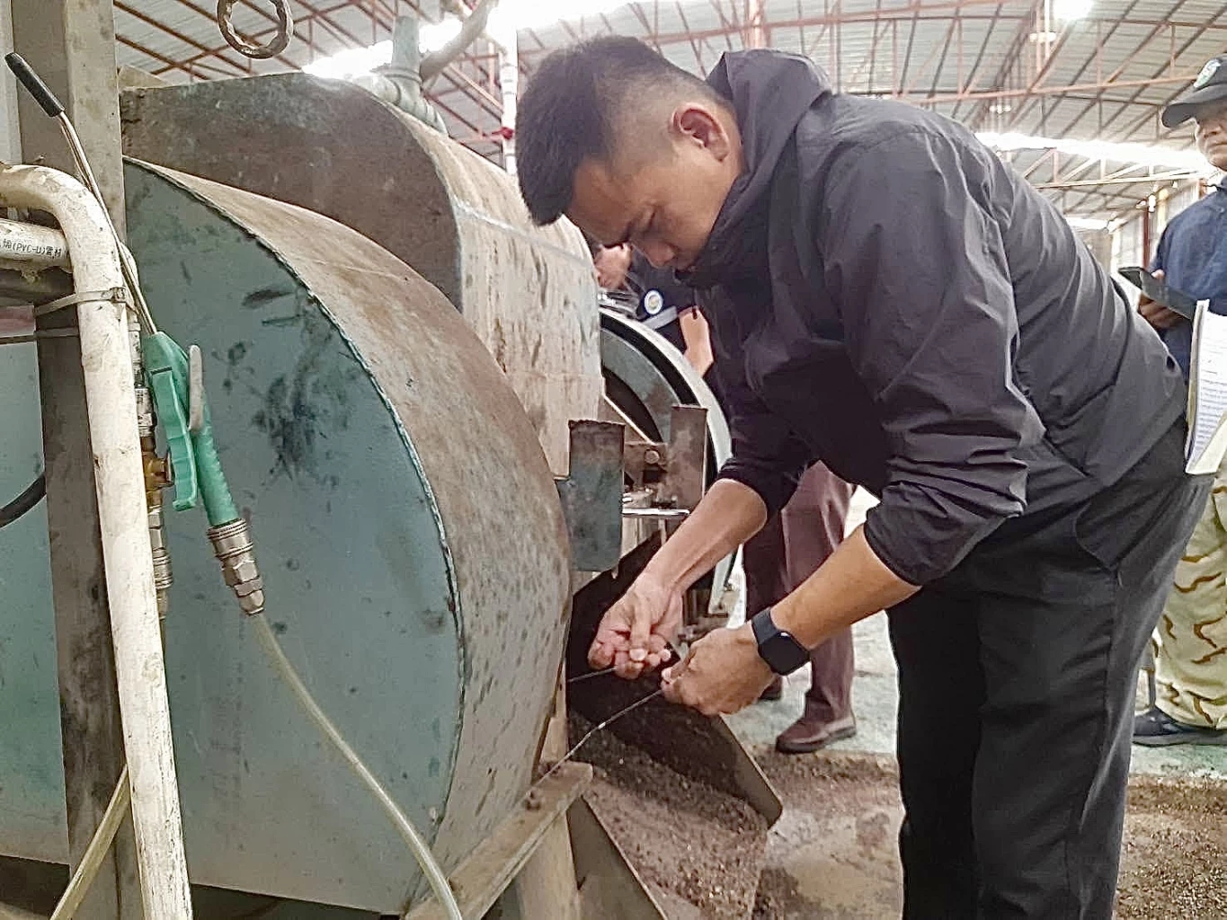 รมช.อุตฯ ฟัน รง.ฉะเชิงเทราปล่อยน้ำเสีย-พร้อมปลดล็อกหากแก้ไข